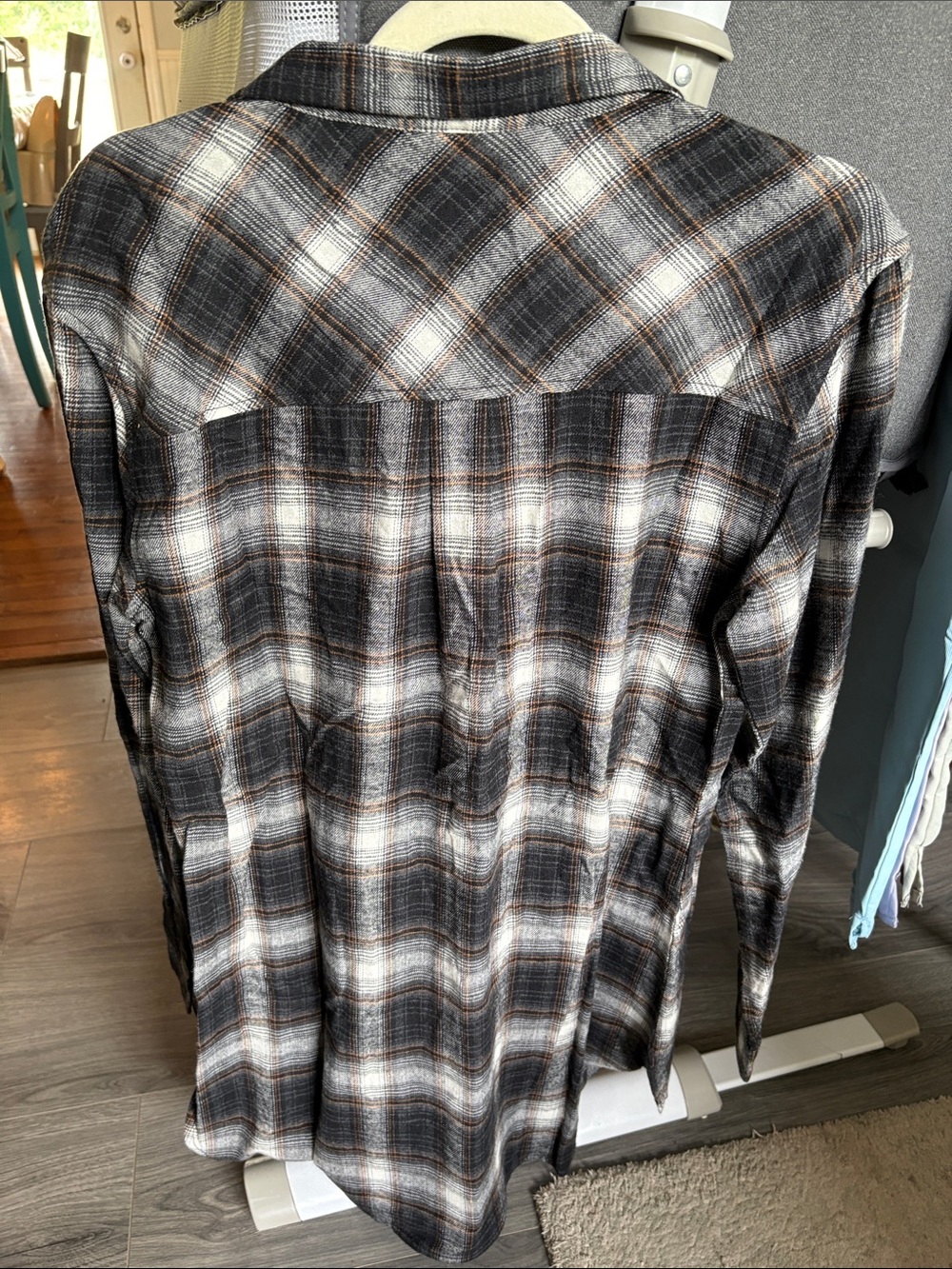 Stillwater Women's Brown Plaid Button-Down Shirt - NWOT - Picture 6 of 6